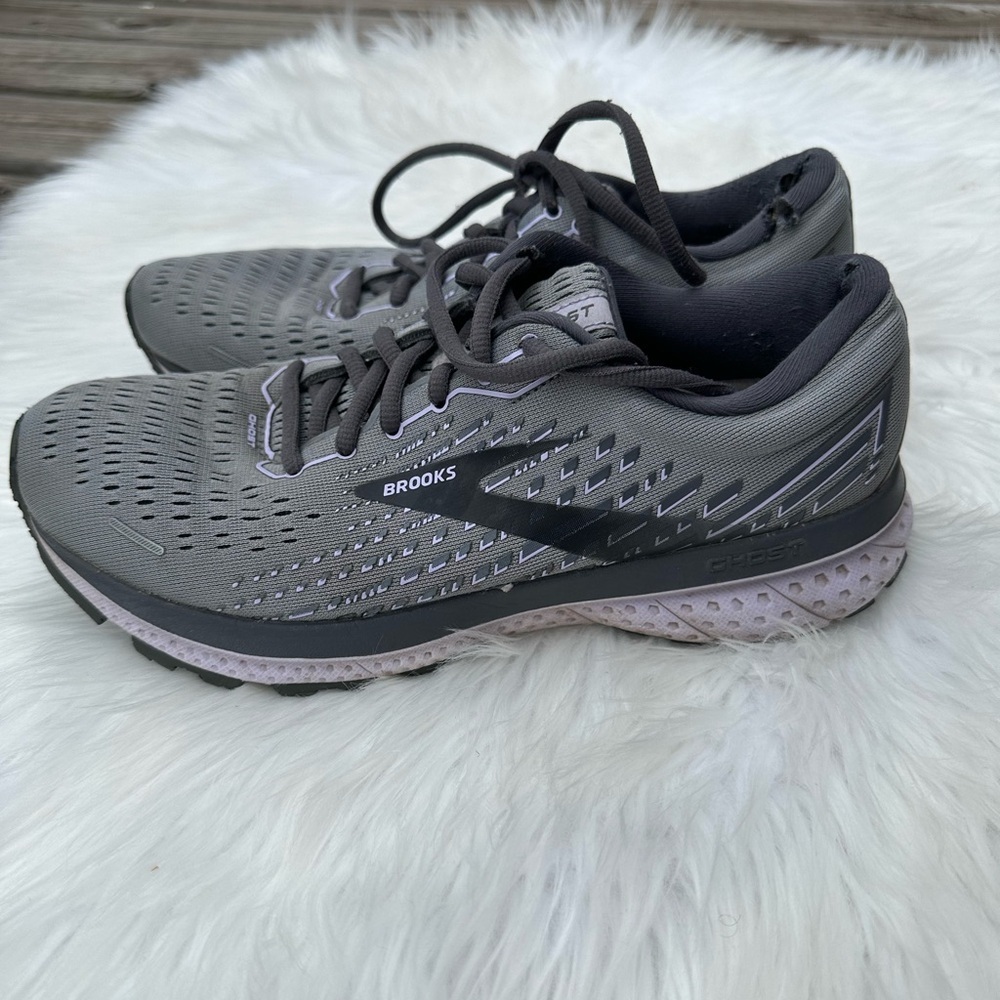BROOKS Women's Ghost 13 Running Sneakers Gray Size 8.5